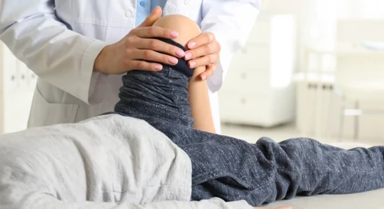 Fibromialgia na menopausa: flutuações hormonais aumentam a sensibilidade à dor